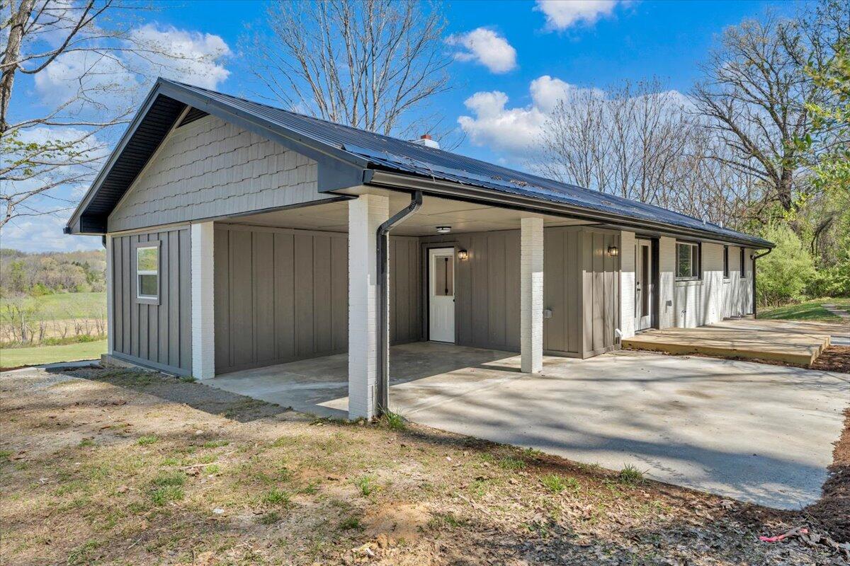 85 Little Paws Lane Fincastle, VA 24090 - Photo 5 of 47 049-MIB09679