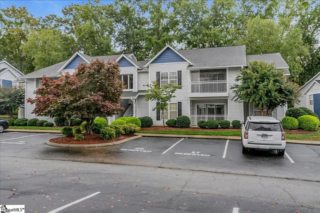 $179,900 | 4614 Old Spartanburg Road, Unit 28, Taylors, SC 29687