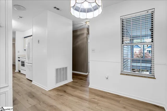 $179,900 | 4614 Old Spartanburg Road, Unit 28, Taylors, SC 29687