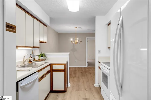 $179,900 | 4614 Old Spartanburg Road, Unit 28, Taylors, SC 29687