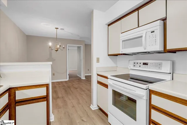 $179,900 | 4614 Old Spartanburg Road, Unit 28, Taylors, SC 29687