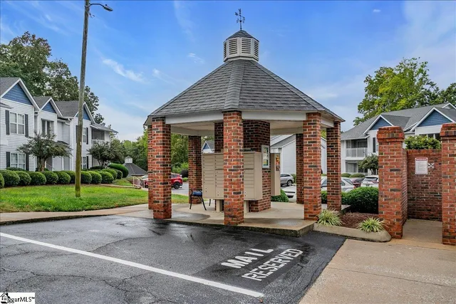 $179,900 | 4614 Old Spartanburg Road, Unit 28, Taylors, SC 29687