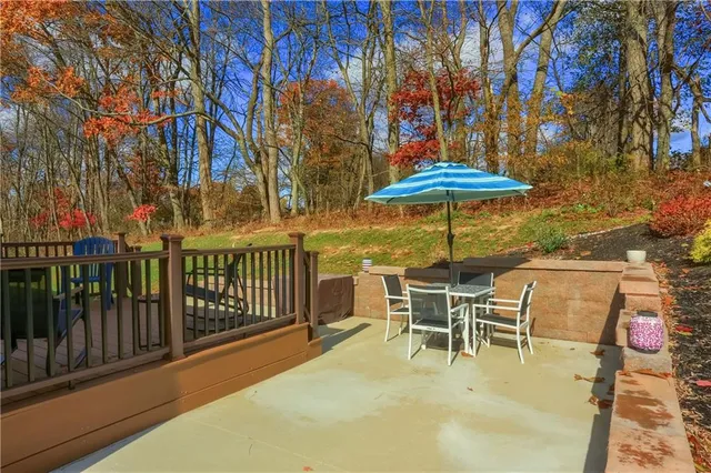 a view of an outdoor space with seating area