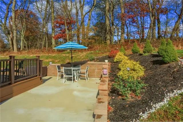 $395,000 | 136 Cameron Square Drive, Evans City, PA 16033