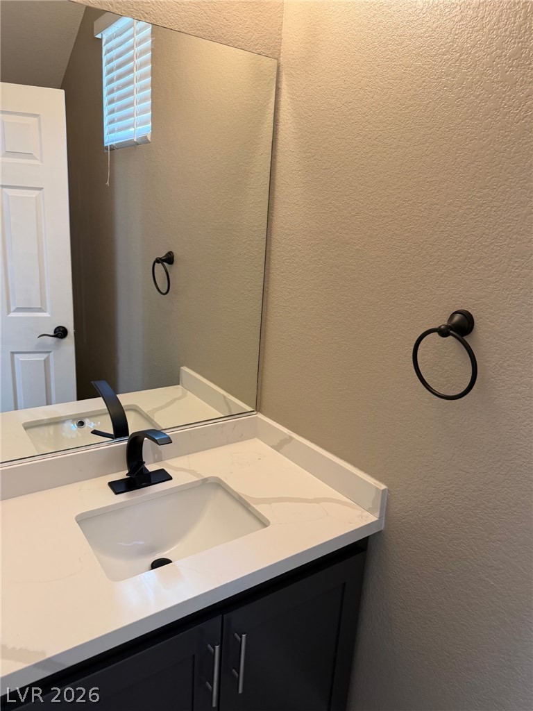 8122 Altamont Ridge Street Las Vegas, NV 89113 - Photo 4 of 10