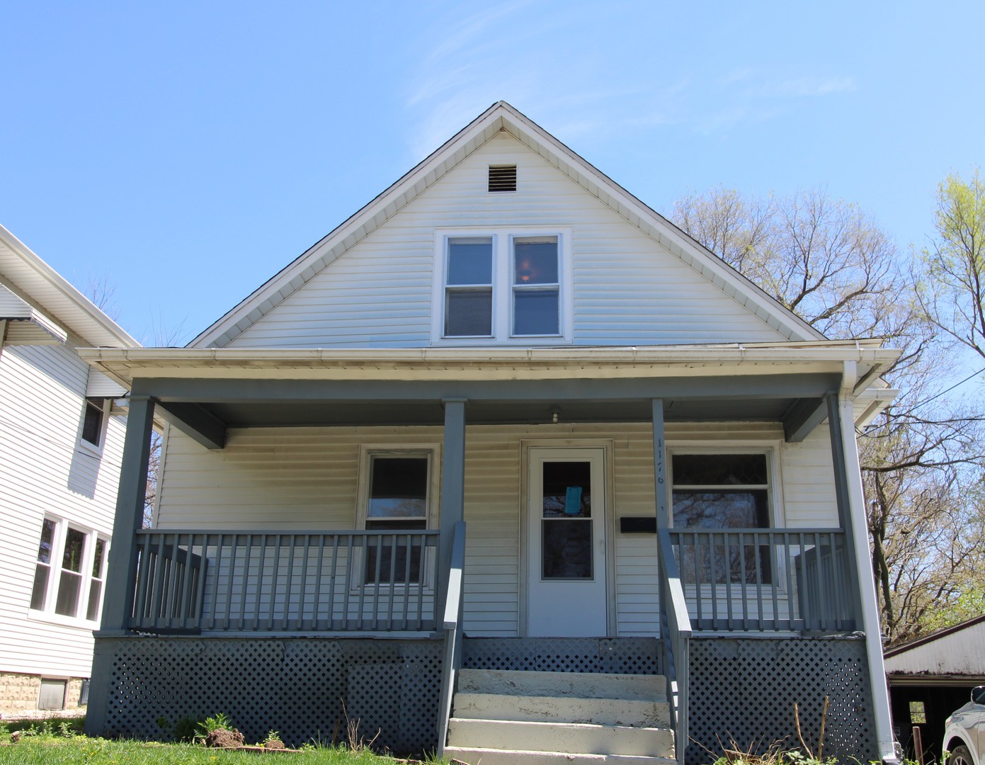 1176 22nd Street Moline, IL 61265 - Photo 1 of 19 a front view of a house