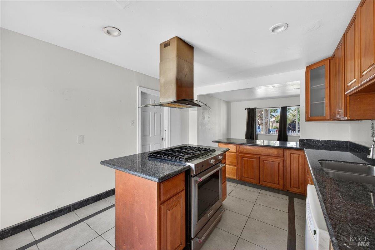 1048 San Clemente Drive Santa Rosa, CA 95404 - Photo 12 of 26