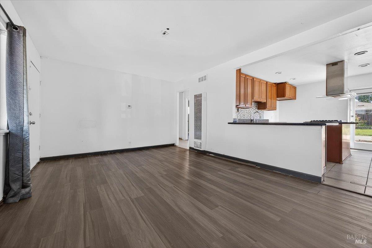 1048 San Clemente Drive Santa Rosa, CA 95404 - Photo 7 of 26