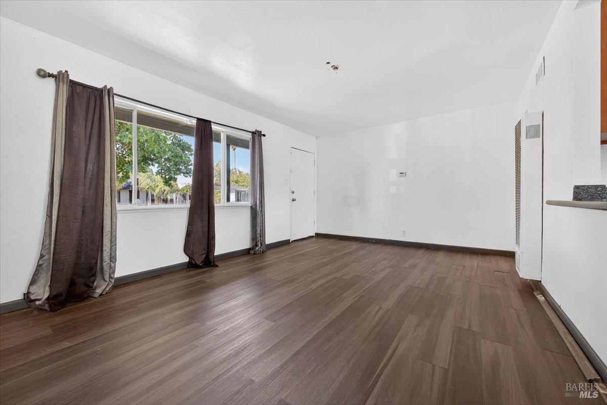 1048 San Clemente Drive Santa Rosa, CA 95404 - Photo 8 of 26