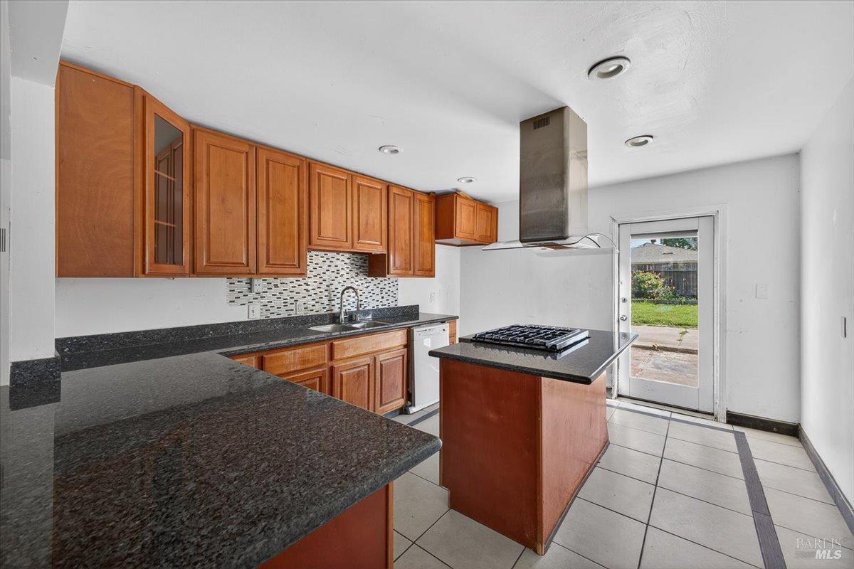 1048 San Clemente Drive Santa Rosa, CA 95404 - Photo 10 of 26