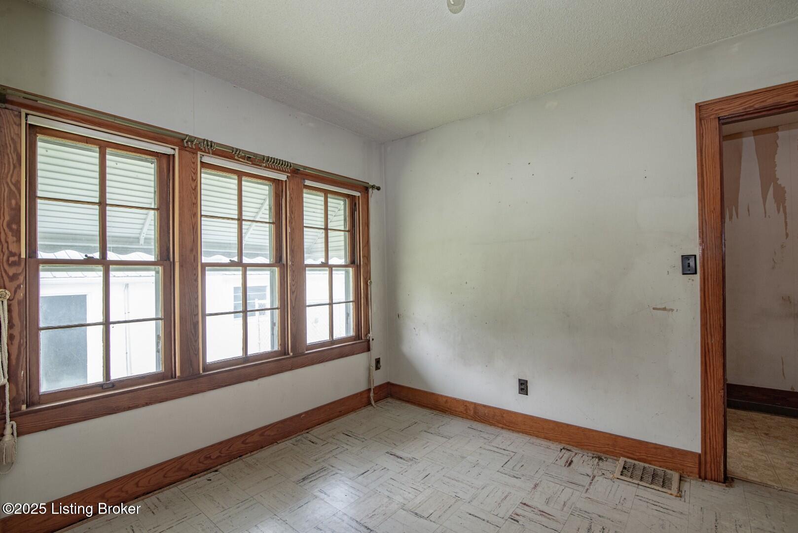 619 South Wilson Road Radcliff, KY 40160 - Photo 25 of 65 619 S Wilson Rd-25