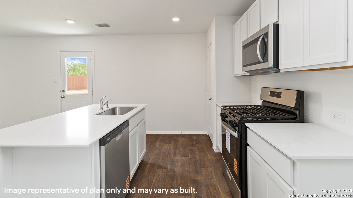 1007 Cholula Road San Antonio, TX 78221 - Photo 13 of 34