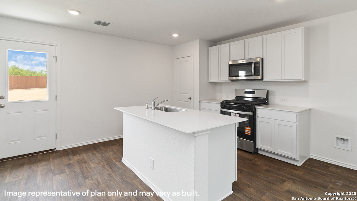 1007 Cholula Road San Antonio, TX 78221 - Photo 10 of 34