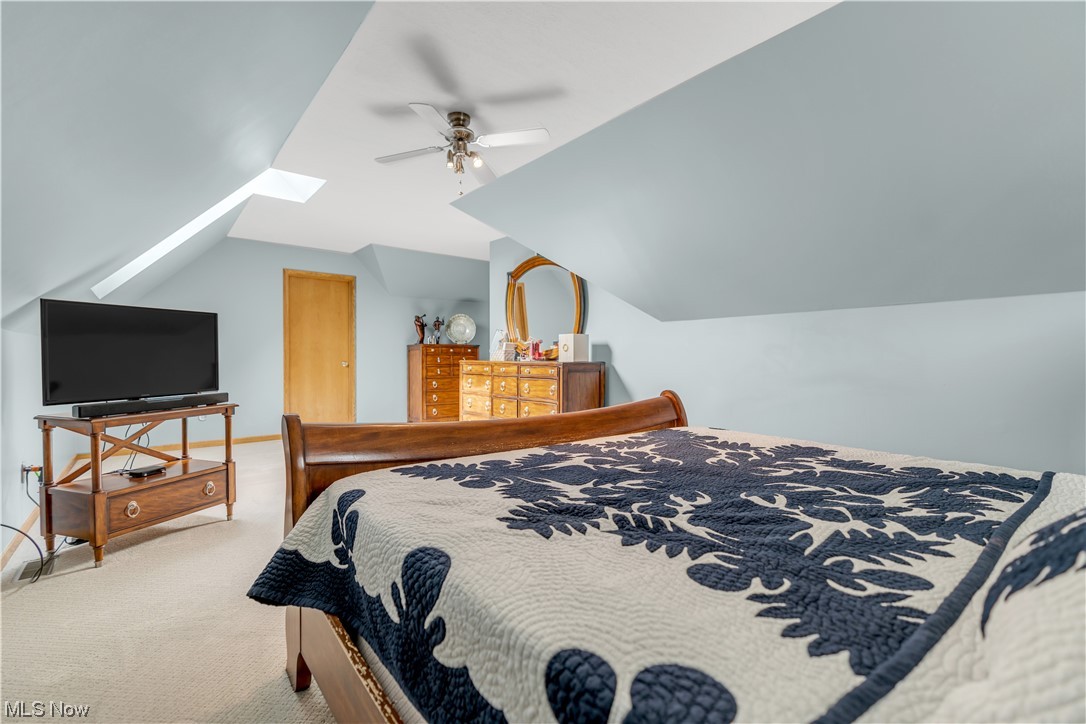 2652 Woodview Road Uniontown, OH 44685 - Photo 21 of 35 Welcome to the large Owners Suite. This is a large room with walk in closet.