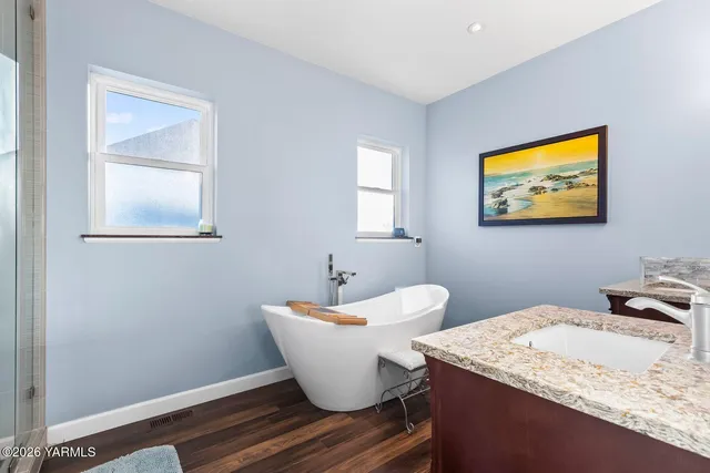 $599,000 | 405 South 93rd Avenue, Yakima, WA 98908