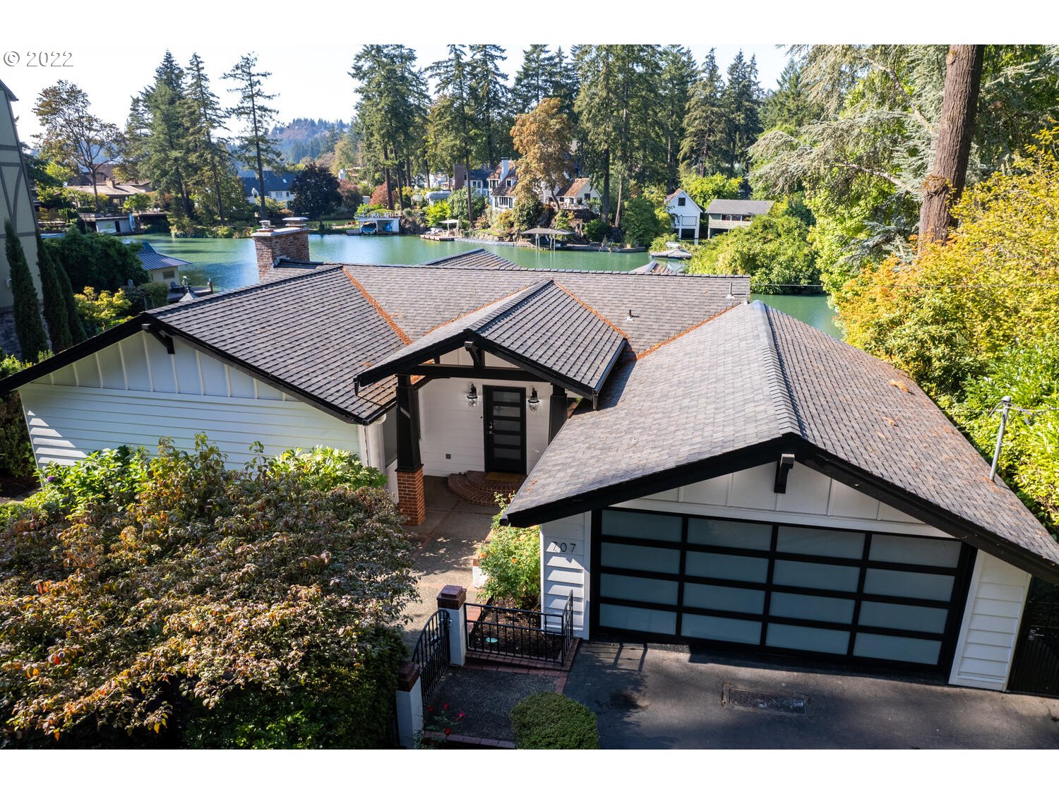 707 Lake Shore Road Lake Oswego, OR 97034 - Photo 4 of 32 Gallery Image 4
