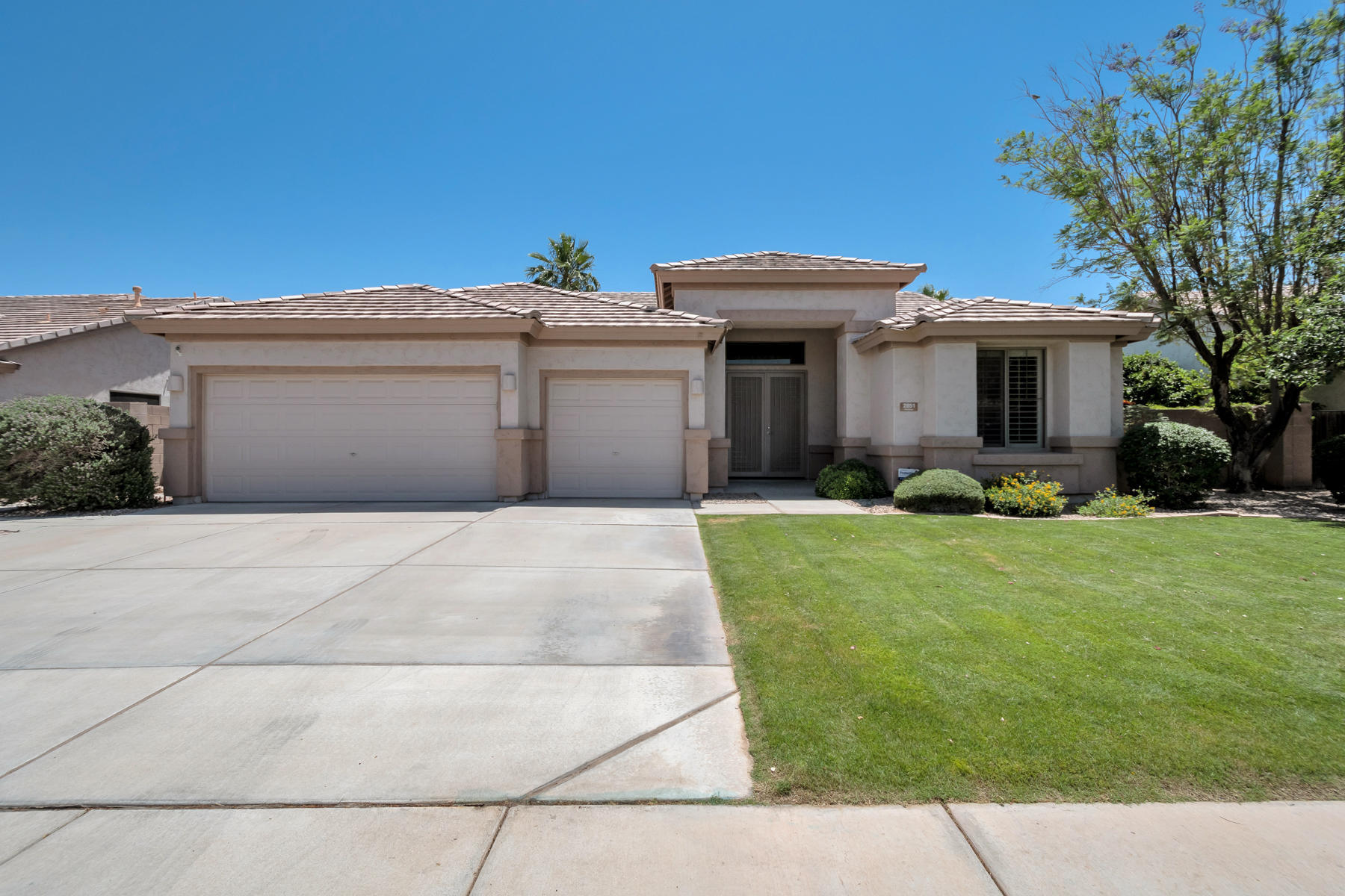 2851 East Ranch Court Gilbert, AZ 85296 - Photo 1 of 59 QPT - DSC_5896