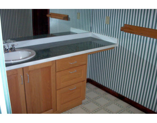 473 Parker Road Lancaster, MA 01523 - Photo 7 of 12 Gallery Image 7