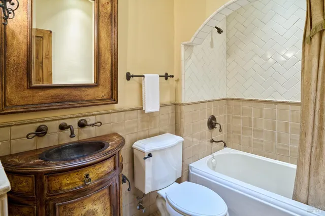 $4,995,000 | 21000 8th Street East, Sonoma, CA 95476