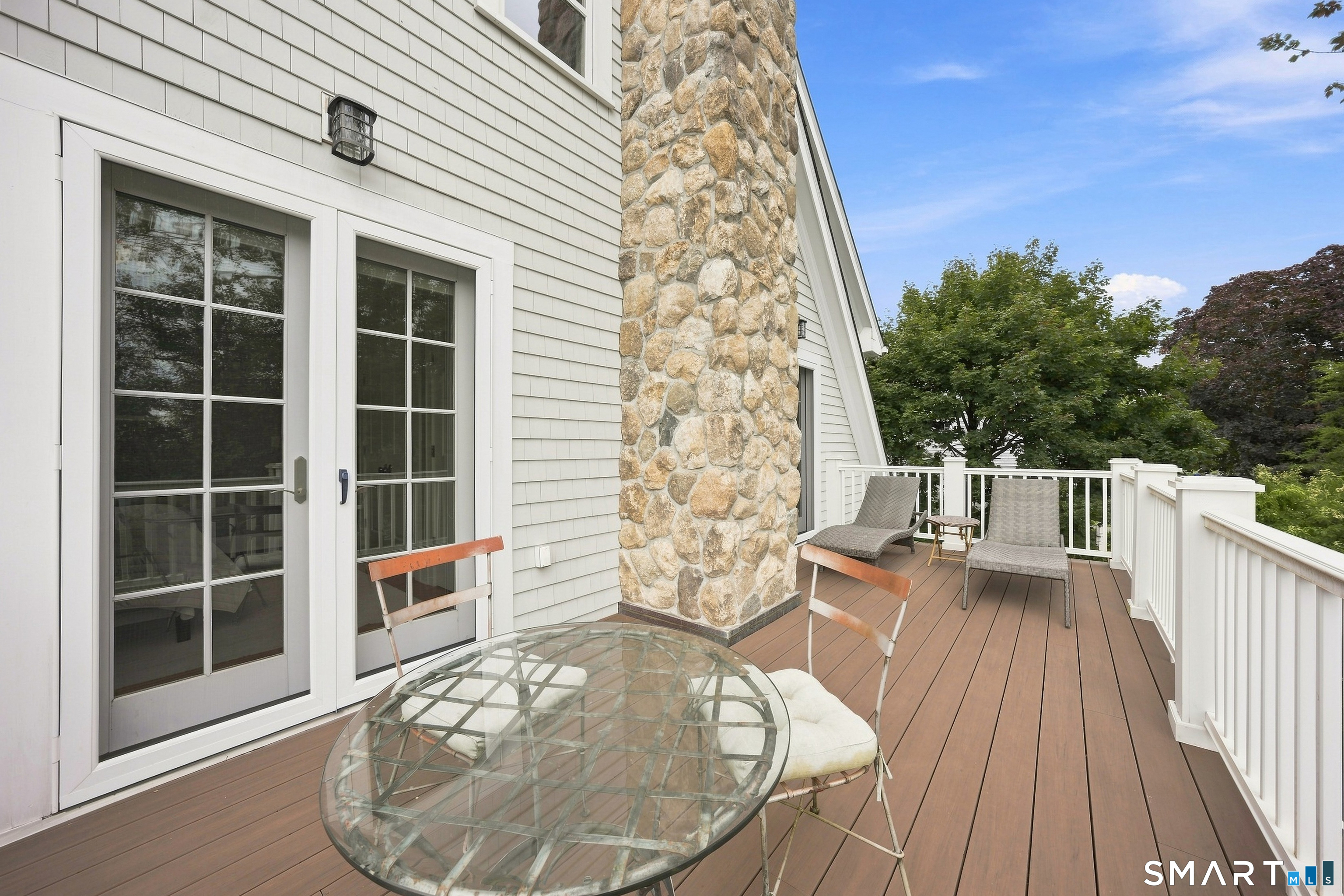 655 Beach Road Fairfield, CT 06824 - Photo 20 of 35 Gallery Image 20