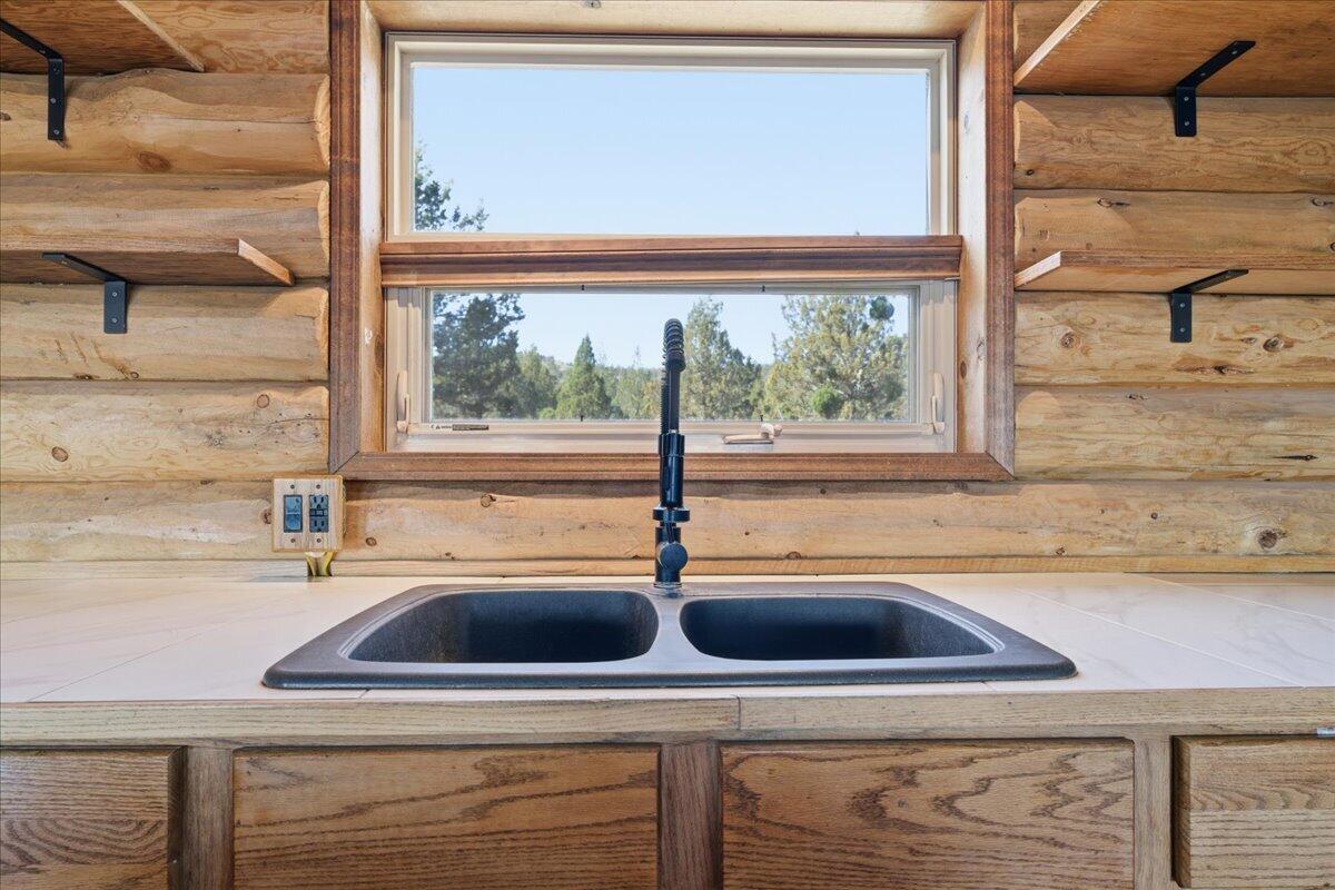 19554 Osprey Road Prineville, OR 97754 - Photo 15 of 42 30-026_DSC00273