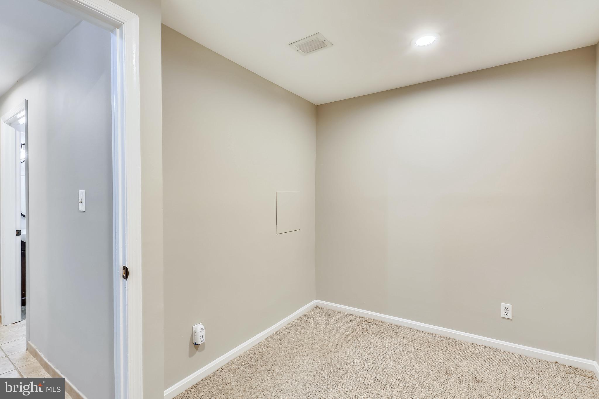 3003 Shepperton Terrace Silver Spring, MD 20904 - Photo 25 of 37 Berber carpet, recessed lighting...