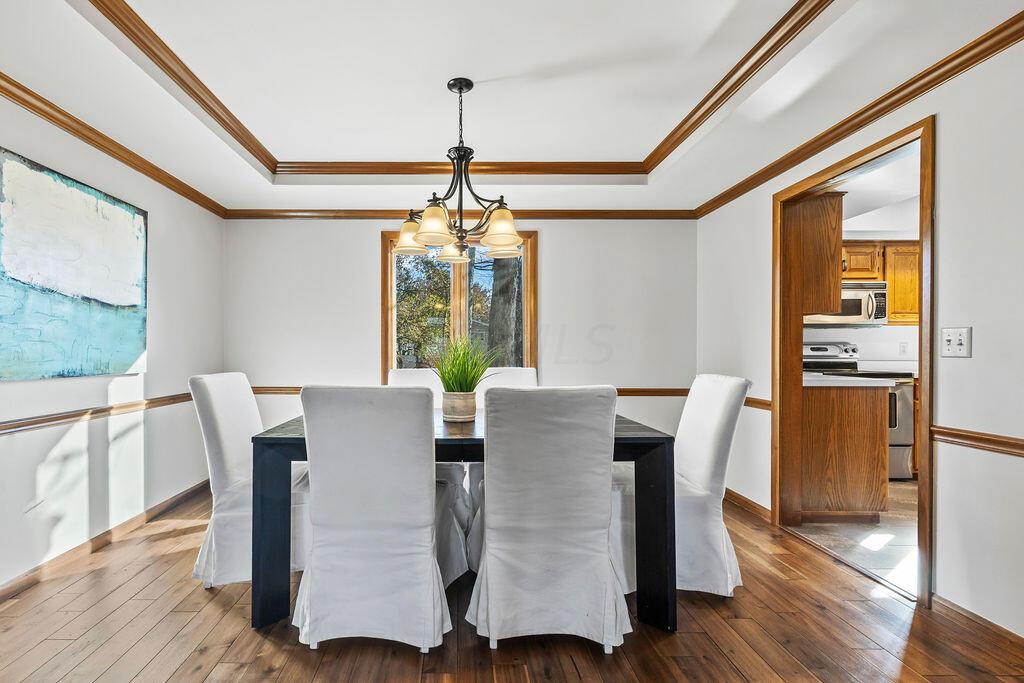 546 Clotts Road Columbus, OH 43230 - Photo 15 of 41 Dining Room