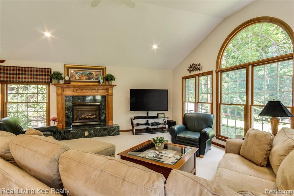 354 Texas Avenue Rochester Hills, MI 48309 - Photo 35 of 62