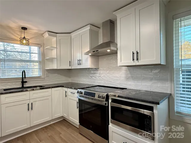 $335,000 | 647 East Black Street, Rock Hill, SC 29730