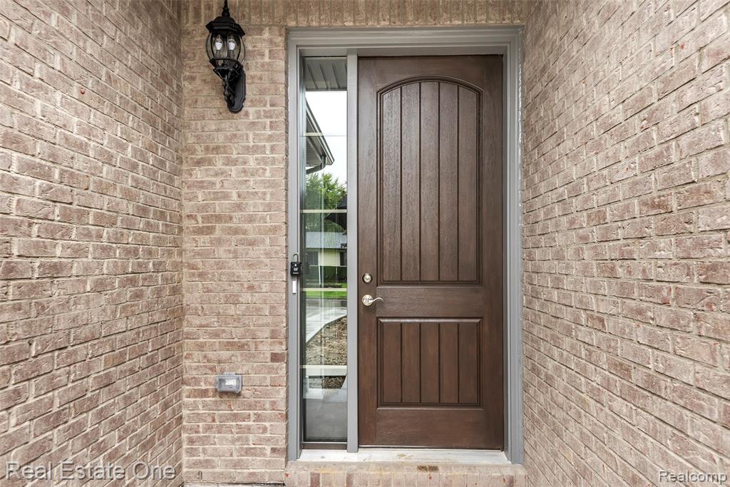 3859 Dearborn Avenue Rochester Hills, MI 48309 - Photo 7 of 32