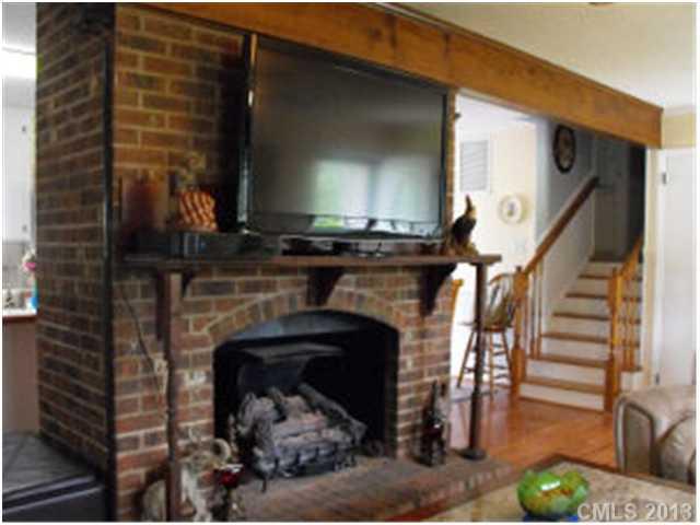 546 Warner Road Troy, NC 27371 - Photo 4 of 16 Gallery Image 4
