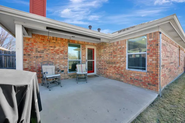 $290,000 | 10865 Braemoor Drive, Fort Worth, TX 76052