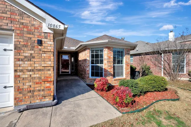 $290,000 | 10865 Braemoor Drive, Fort Worth, TX 76052