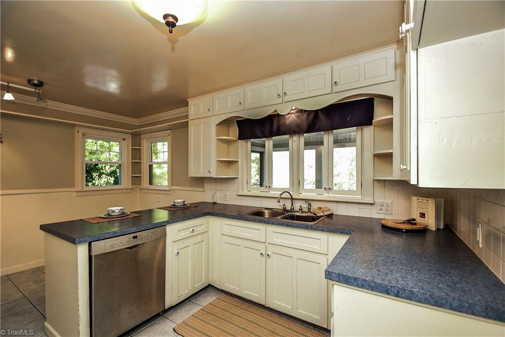 949 Avon Road Winston-Salem, NC 27104 - Photo 12 of 23 Gallery Image 12