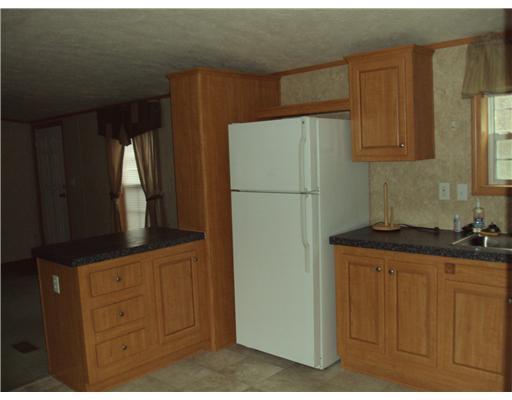 21 Lunt Road Freeport, ME 04032 - Photo 3 of 8 Kitchen.