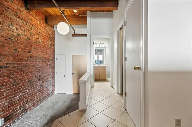 $150,000 | 700 Broadway Boulevard, Unit 208, Kansas City, MO 64105