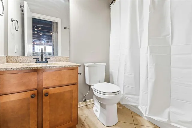 $150,000 | 700 Broadway Boulevard, Unit 208, Kansas City, MO 64105