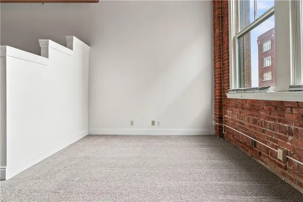$125,000 | 700 Broadway Boulevard, Unit 208, Kansas City, MO 64105