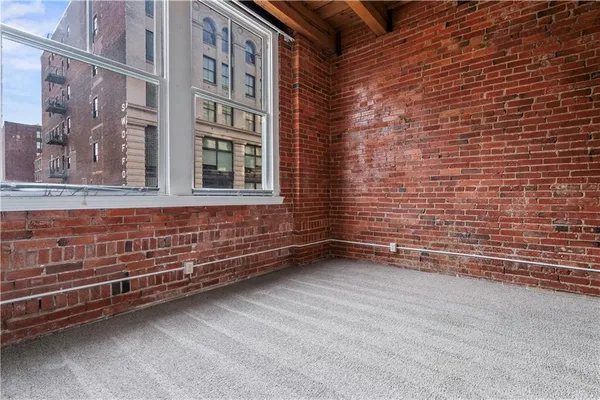 $125,000 | 700 Broadway Boulevard, Unit 208, Kansas City, MO 64105
