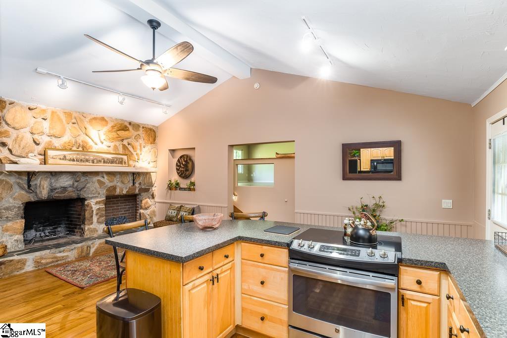 287 Seneca Springs Landing Road Seneca, SC 29678 - Photo 7 of 36 Gallery Image 7