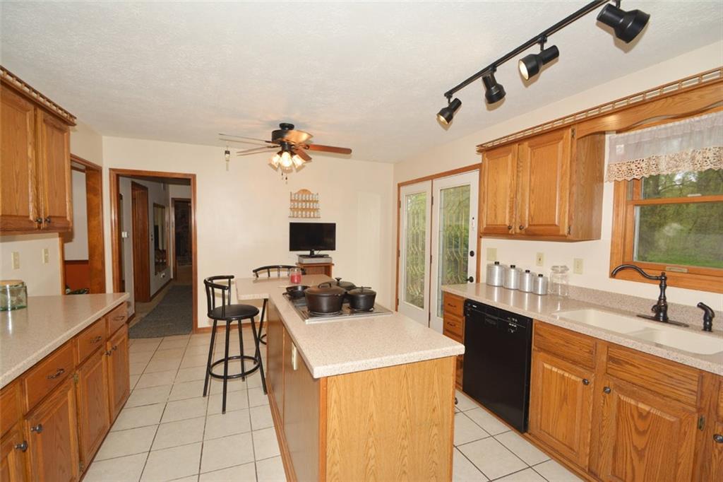 11224 West Base Line Road Jamestown, IN 46147 - Photo 10 of 24