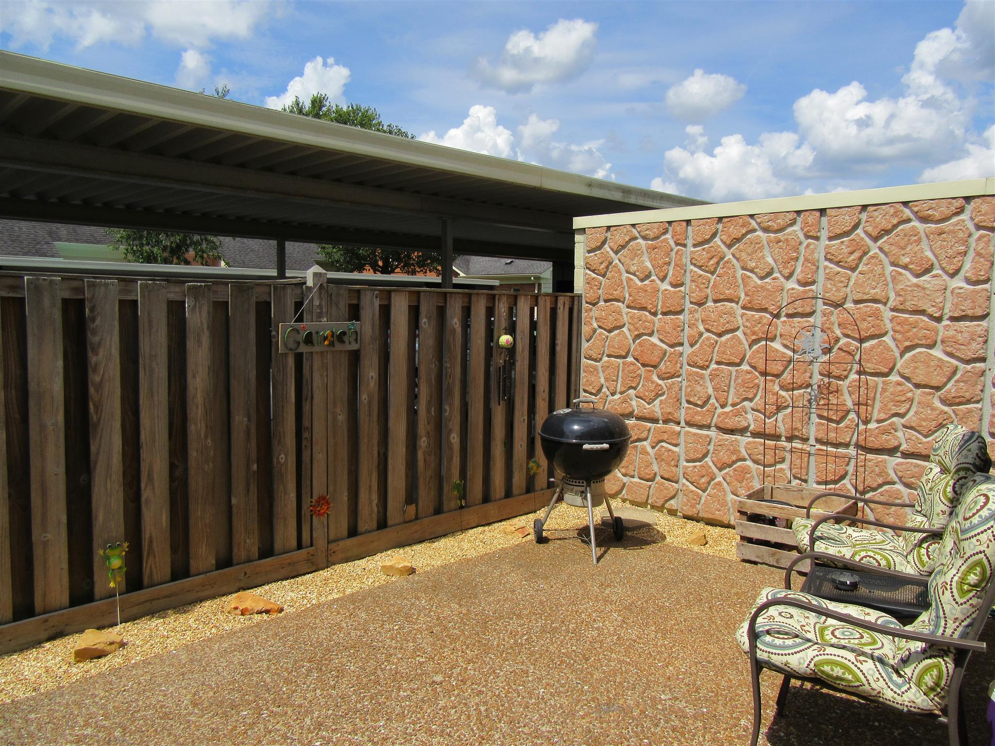 1252 General George Patton Road Nashville, TN 37221 - Photo 21 of 30 a backyard of a house