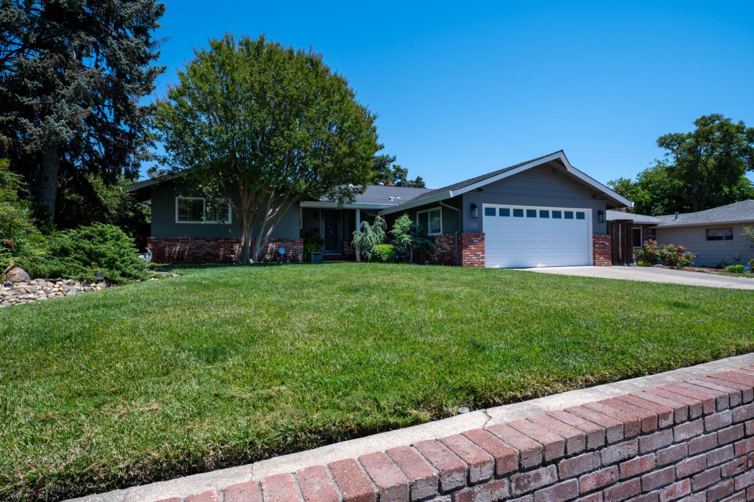 4530 Bela Way Carmichael, CA 95608 - Photo 3 of 36