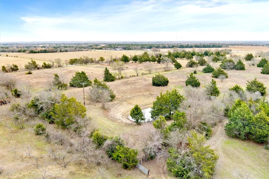 163 Hcr 3326 Road Hubbard, TX 76648 - Photo 12 of 20 a view of a lake with beach and city