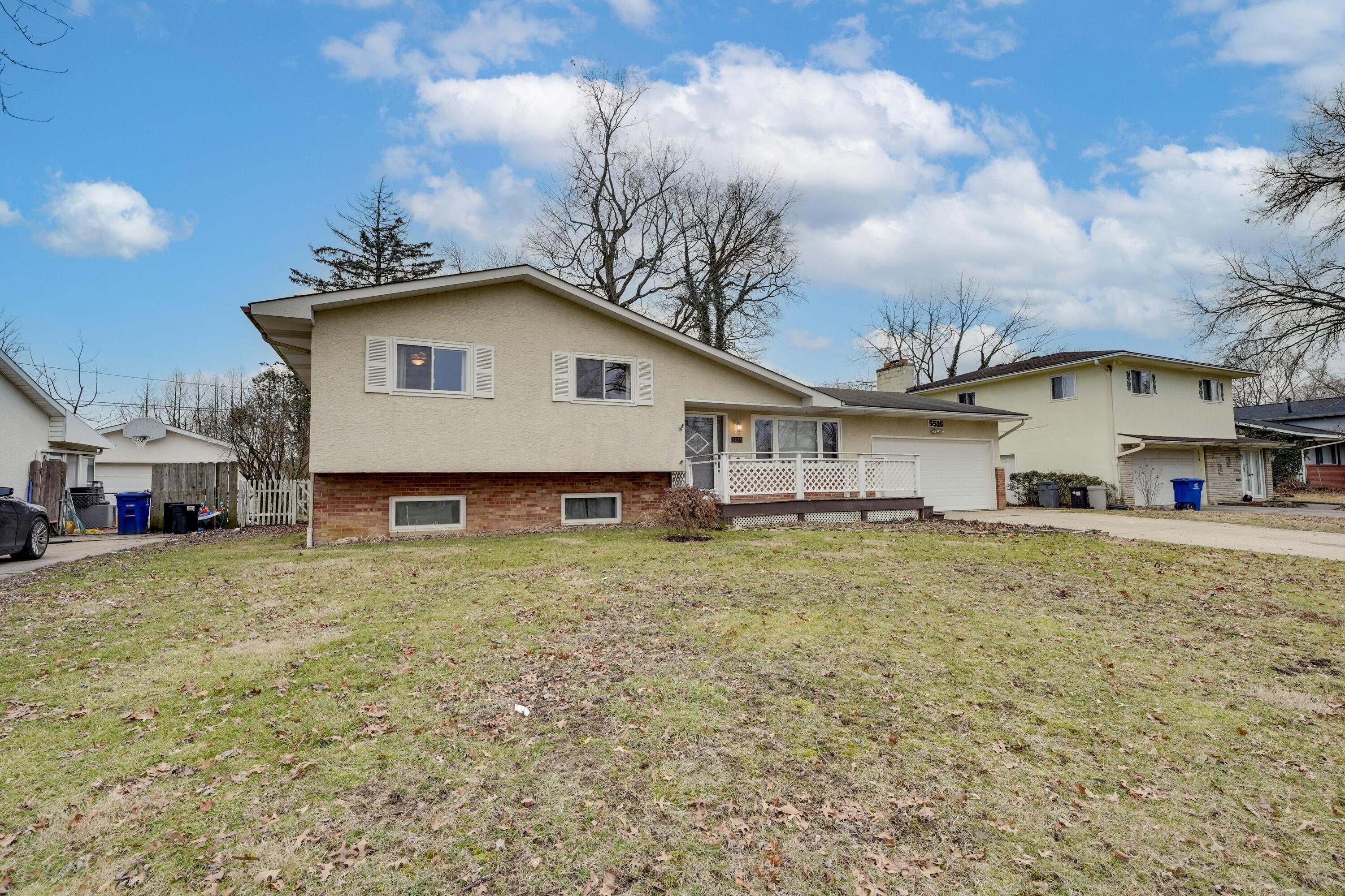 5516 Driftwood Road Columbus, OH 43229 - Photo 2 of 35 Front View