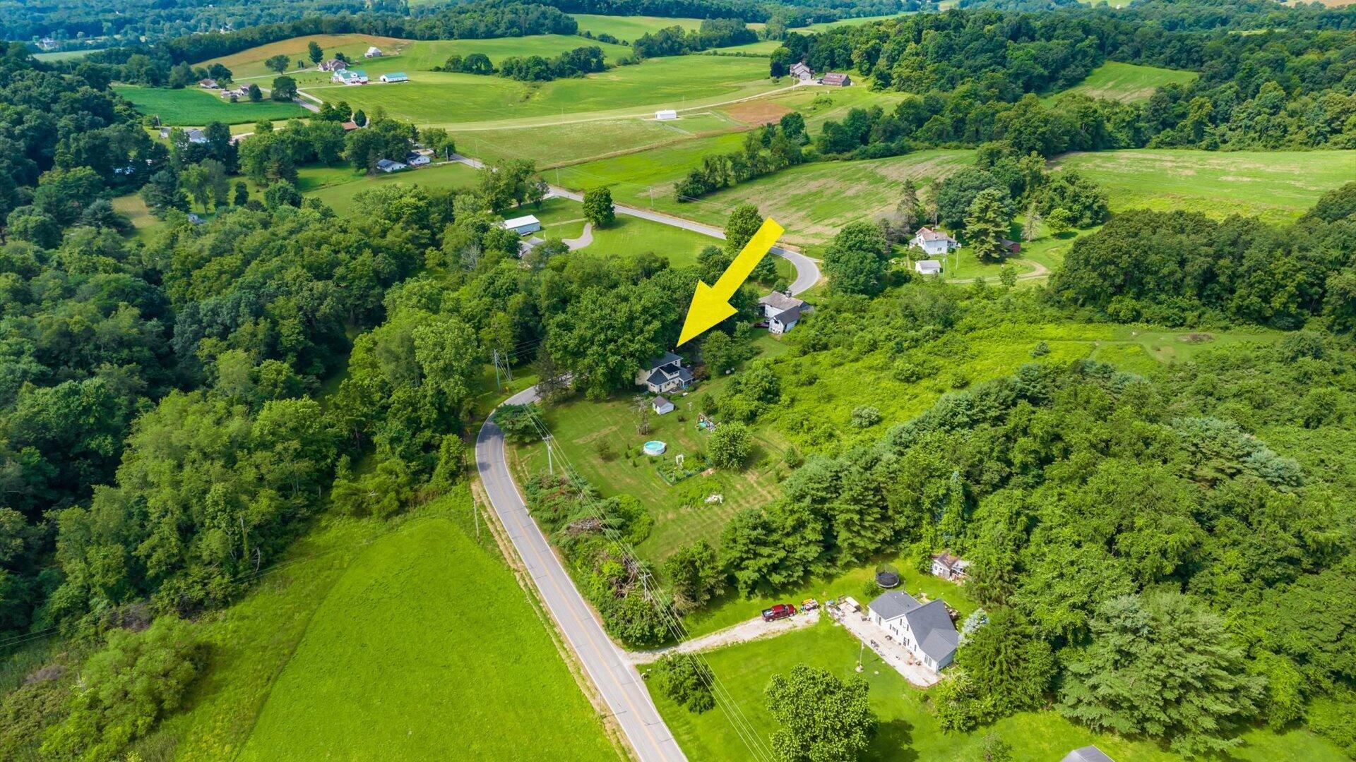 2287 Montgomery Road Northeast Newark, OH 43055 - Photo 47 of 54 60-2287 Montgomery Rd NE119 arrow