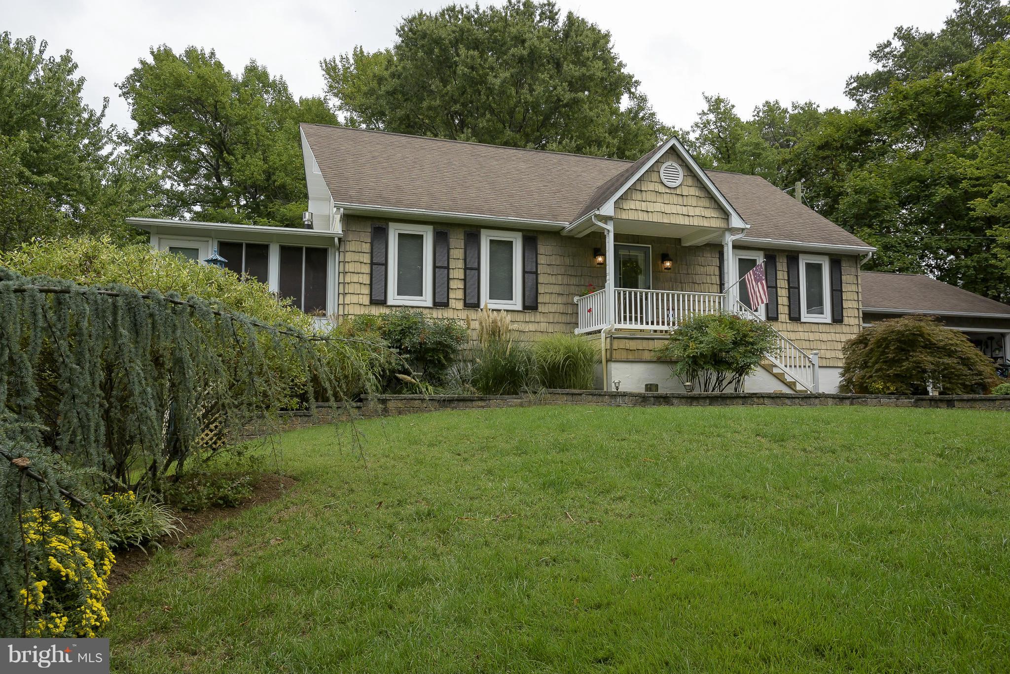 3917 Rhode Harbor Road Edgewater, MD 21037 - Photo 1 of 28 Exterior (Front)