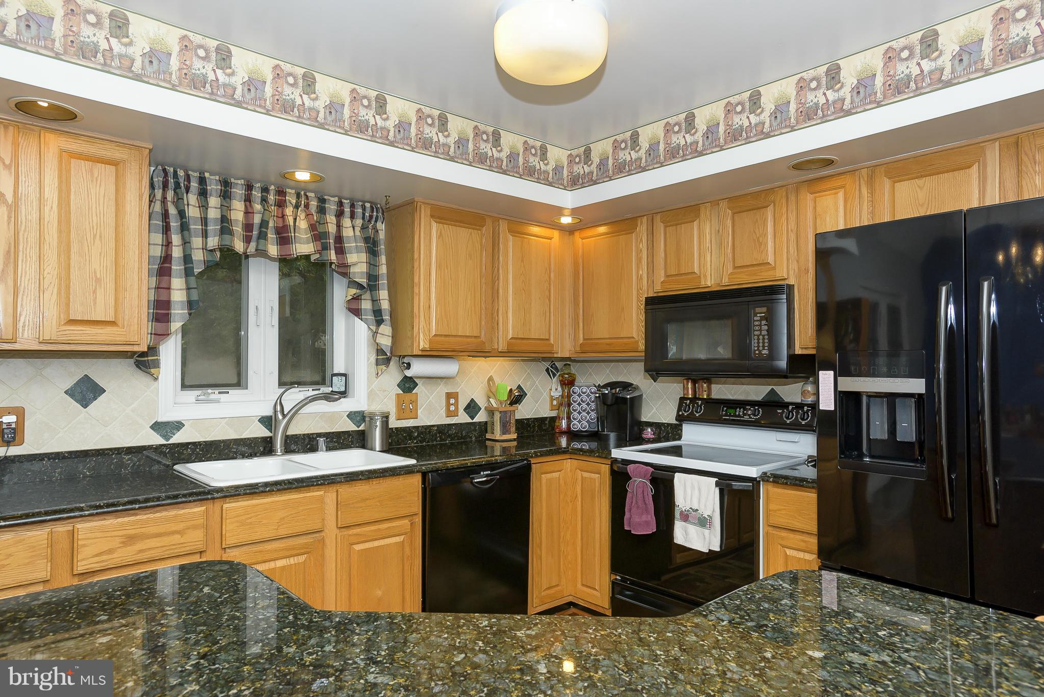 3917 Rhode Harbor Road Edgewater, MD 21037 - Photo 8 of 28 Kitchen