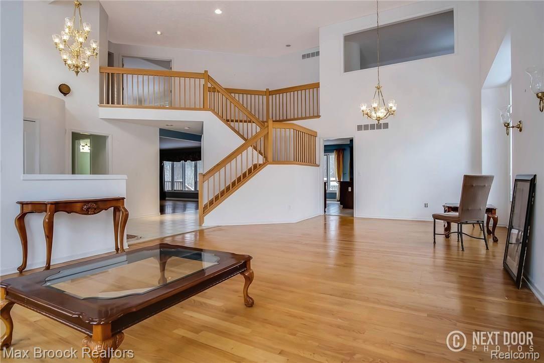 519 Misty Brook Lane Rochester, MI 48307 - Photo 16 of 54 _DSF4031_blended.jpg