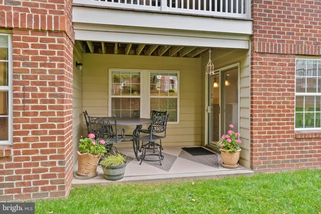 $285,000 | 2406 Dominion Drive, Unit 1B, Frederick, MD 21702